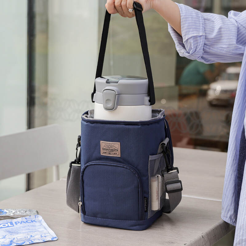 [Áp voucher 8%] Bộ Hộp Cơm Giữ Nhiệt LocknLock Easy Carry 2.0L, 720Ml*1, 420Ml*2, Bộ Muỗng Và Nĩa*1, Túi Đựng*1 - 2 Màu (Xanh, Trắng) - LHC8039 image number null